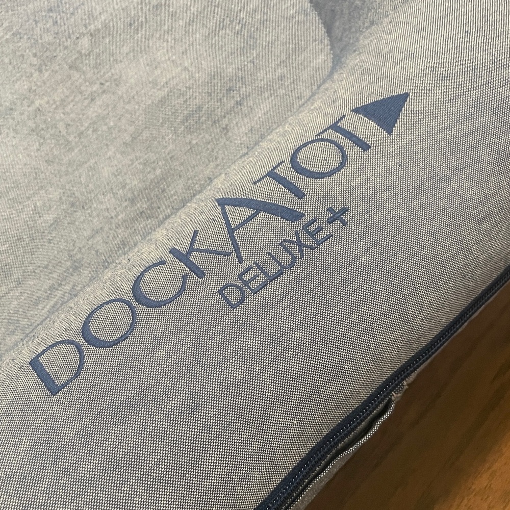 Doc A Tot Deluxe+ Chambray Color EUC